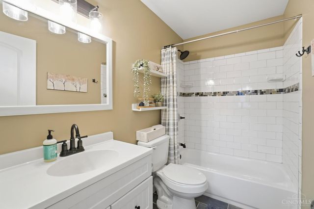 3723 Carlton Avenue, Fairfax, OH 45227