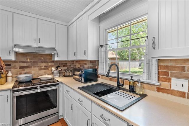 452 Warhawks RD, Chesapeake, VA 23322