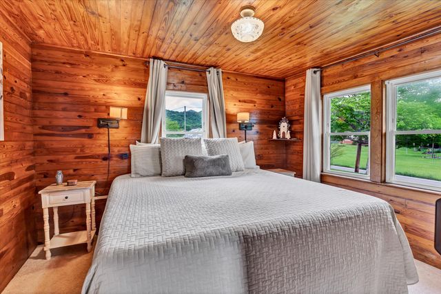 3969 3975 Wears Valley Road, Sevierville, TN 37862