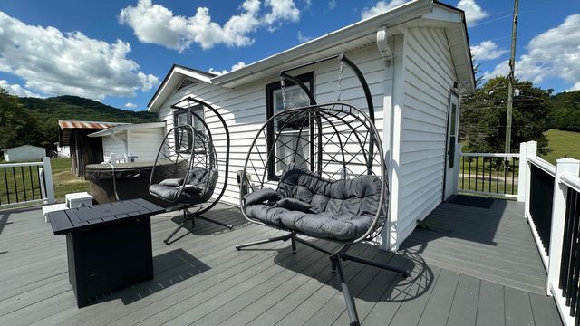 3969 3975 Wears Valley Road, Sevierville, TN 37862
