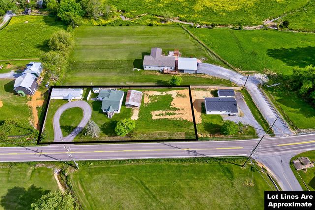 3969 3975 Wears Valley Road, Sevierville, TN 37862