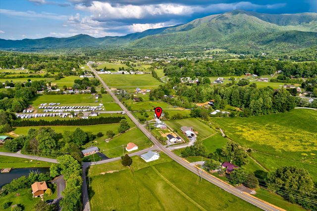 3969 3975 Wears Valley Road, Sevierville, TN 37862