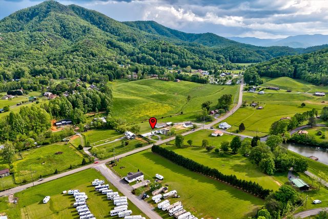 3969 3975 Wears Valley Road, Sevierville, TN 37862