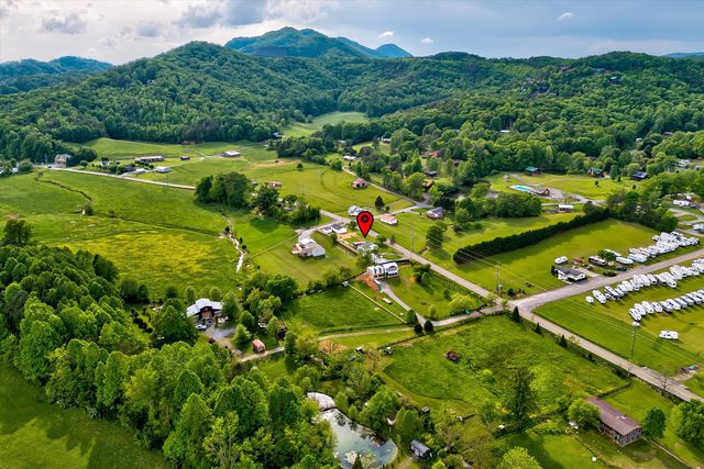 3969 3975 Wears Valley Road, Sevierville, TN 37862