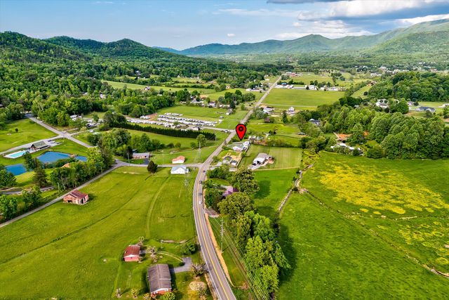 3969 3975 Wears Valley Road, Sevierville, TN 37862