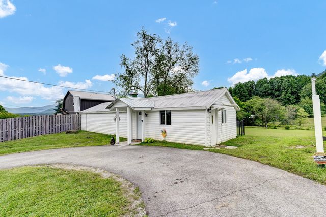 3969 3975 Wears Valley Road, Sevierville, TN 37862
