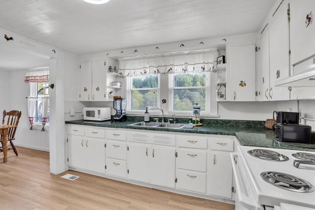 3969 3975 Wears Valley Road, Sevierville, TN 37862