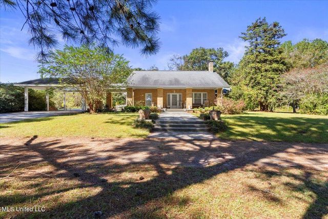449 Oak Hill Road, Poplarville, MS 39470
