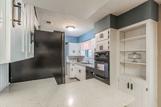 327 Harman Street, Duncanville, TX 75116