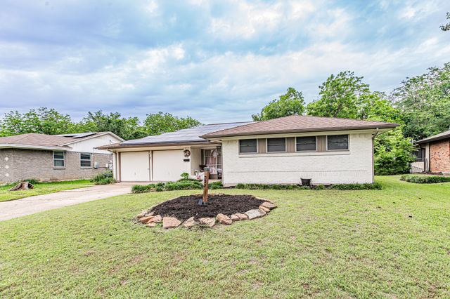 327 Harman Street, Duncanville, TX 75116