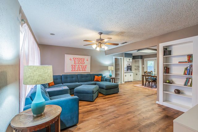 327 Harman Street, Duncanville, TX 75116