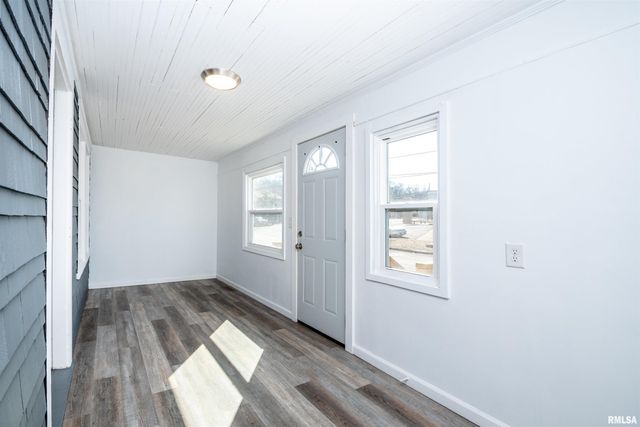 331 MCKINLEY Street, East Peoria, IL 61611