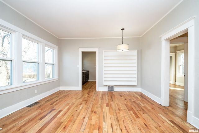 331 MCKINLEY Street, East Peoria, IL 61611