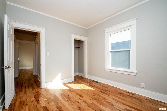 331 MCKINLEY Street, East Peoria, IL 61611