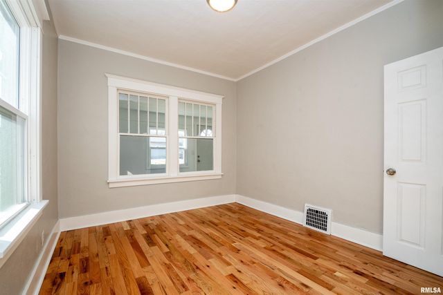 331 MCKINLEY Street, East Peoria, IL 61611