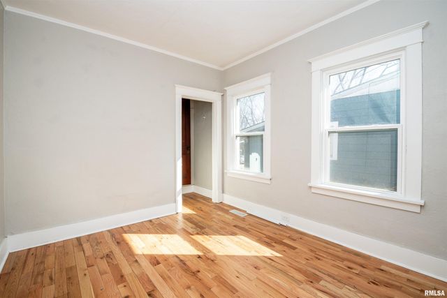 331 MCKINLEY Street, East Peoria, IL 61611