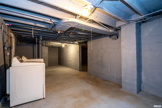 331 MCKINLEY Street, East Peoria, IL 61611