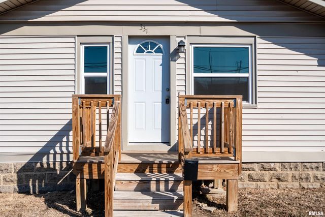 331 MCKINLEY Street, East Peoria, IL 61611