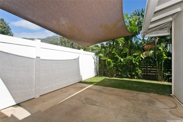 84-810 Farrington Highway C, Waianae, HI 96792