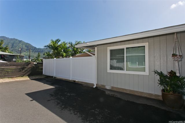 84-810 Farrington Highway C, Waianae, HI 96792