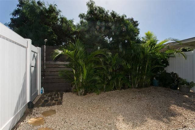 84-810 Farrington Highway C, Waianae, HI 96792