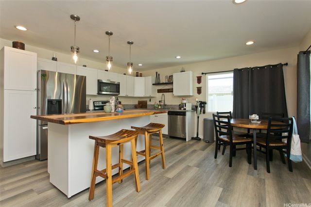 84-810 Farrington Highway C, Waianae, HI 96792