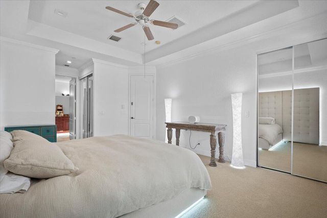 5102 Artesa Way W, Palm Beach Gardens, FL 33418