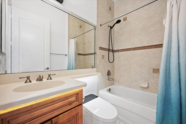 5102 Artesa Way W, Palm Beach Gardens, FL 33418