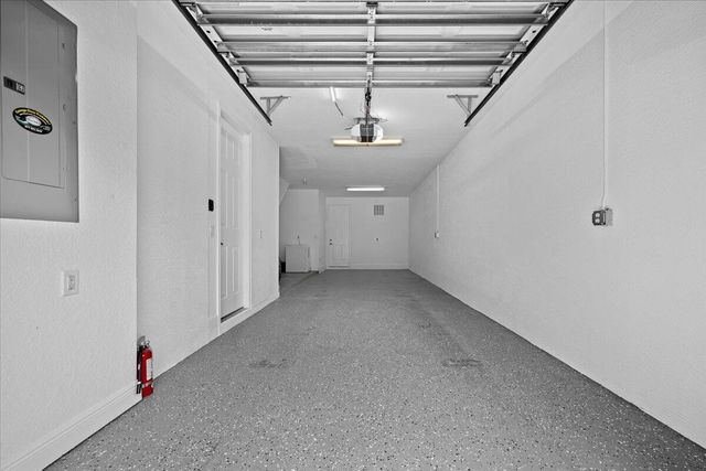 5102 Artesa Way W, Palm Beach Gardens, FL 33418