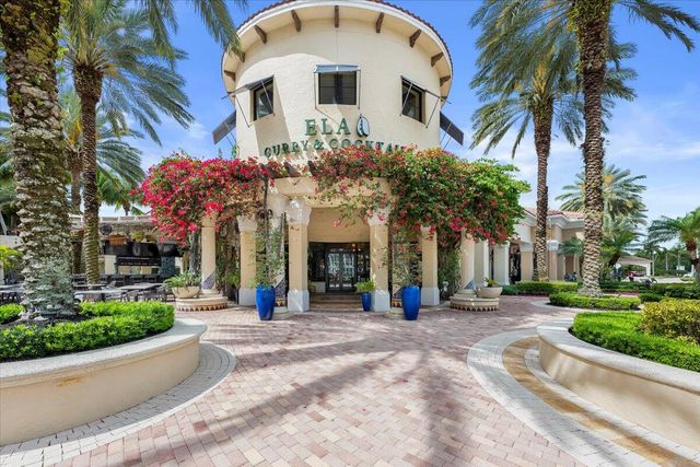 5102 Artesa Way W, Palm Beach Gardens, FL 33418