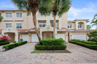 5102 Artesa Way W, Palm Beach Gardens, FL 33418