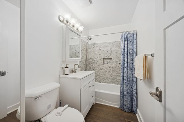 1119 Newcastle Avenue, Westchester, IL 60154