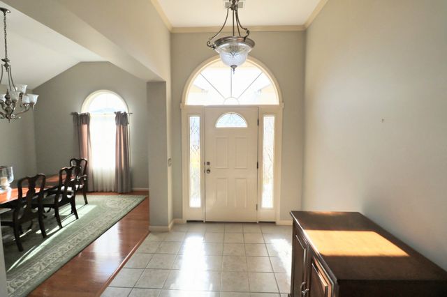 19 Emerald Cv Unit B, Paris, TN 38242