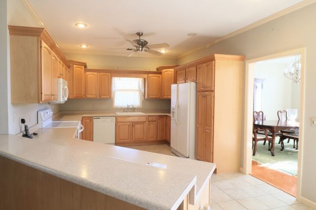 19 Emerald Cv Unit B, Paris, TN 38242