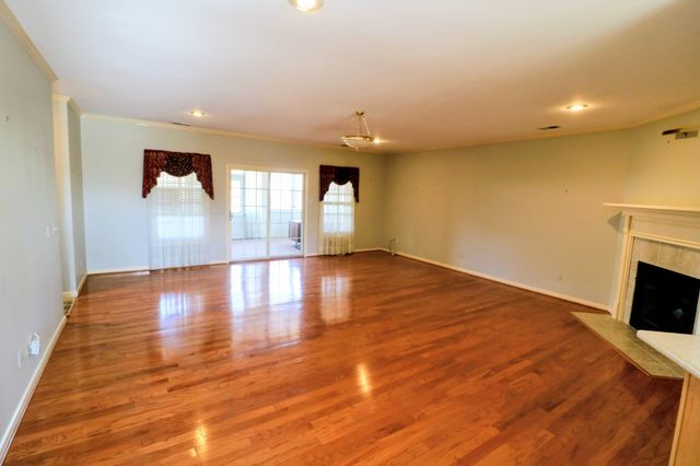 19 Emerald Cv Unit B, Paris, TN 38242