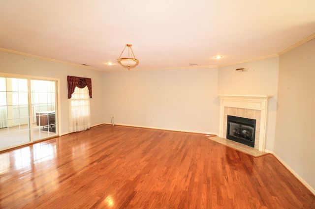 19 Emerald Cv Unit B, Paris, TN 38242