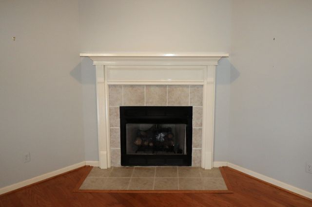 19 Emerald Cv Unit B, Paris, TN 38242