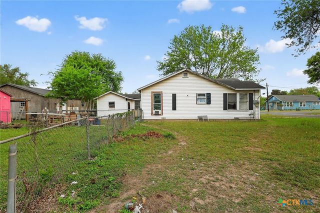 2011 N Jecker, Victoria, TX 77901