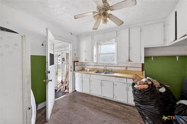 2011 N Jecker, Victoria, TX 77901