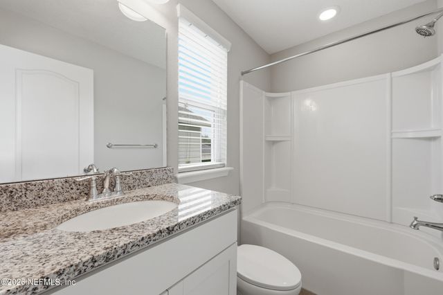 1885 SILO OAKS Place, Middleburg, FL 32068