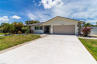 542 SE 33rd TER, Cape Coral, FL 33904