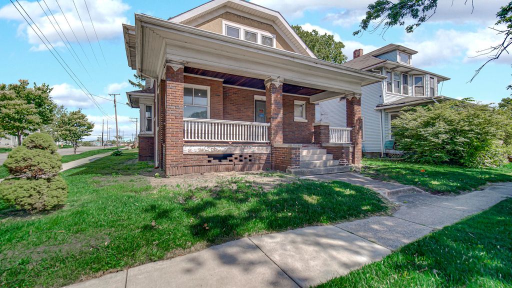 101 E Lincolnway, La Porte, IN 46350