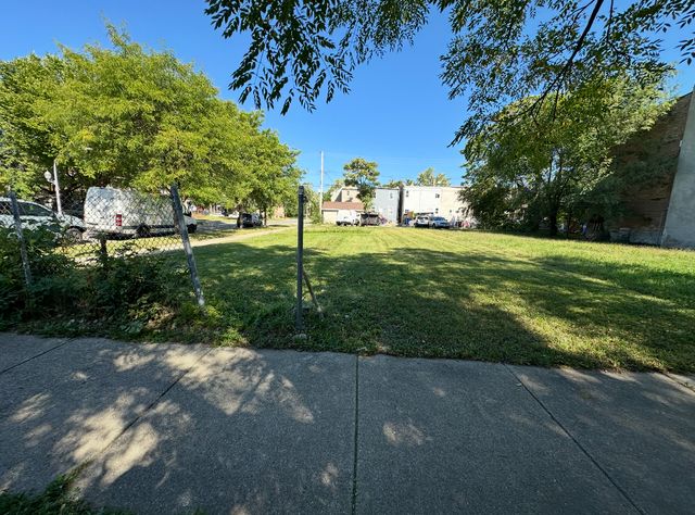 4058 W Adams Street, Chicago, IL 60624