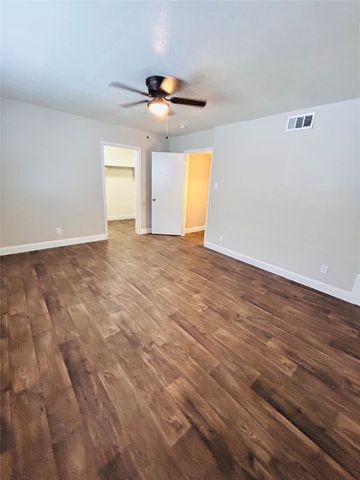 2211 S Vernon Avenue 218, Dallas, TX 75224