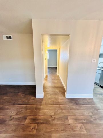 2211 S Vernon Avenue 218, Dallas, TX 75224