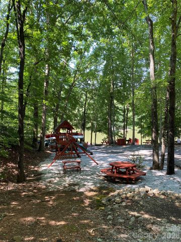 000 Meditation Ridge Ridge 21,22, Nebo, NC 28761