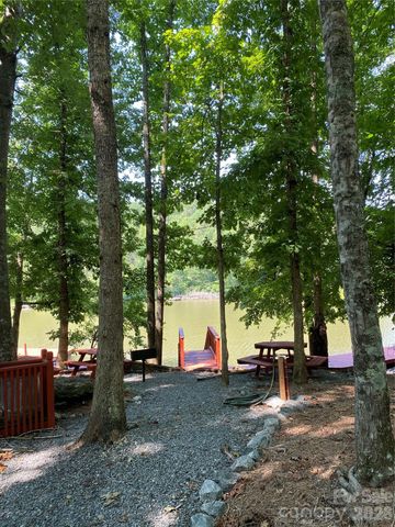 000 Meditation Ridge Ridge 21,22, Nebo, NC 28761