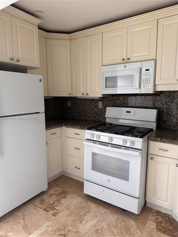 8600 SW 67th Ave 942, Pinecrest, FL 33156