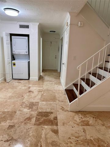 8600 SW 67th Ave 942, Pinecrest, FL 33156