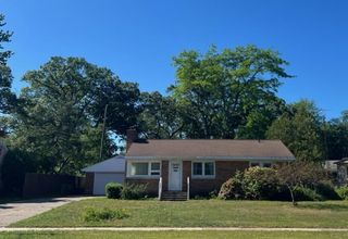 2077 W Norton Avenue, Norton Shores City, MI 49441